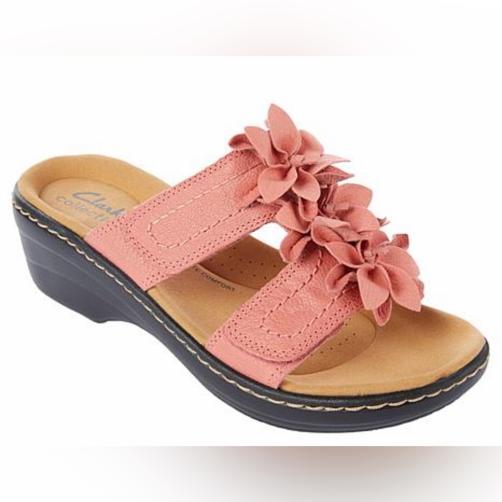 NWOT Clarks Collection Merliah Raelyn
Leather Wedge Sandal Coral Size 8 1/2 M